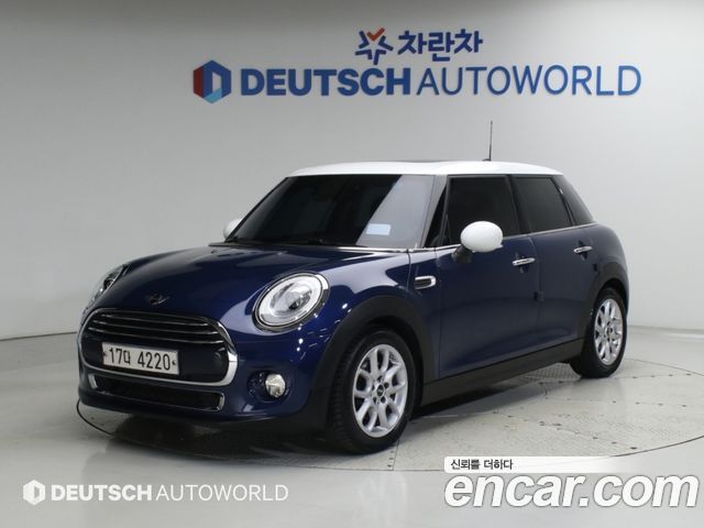MINI Cooper 5Door HIGH 3rd 2017 — фото 1