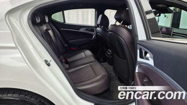 Genesis G70 Gasoline 2.0T 2WD 2021 — фото 16