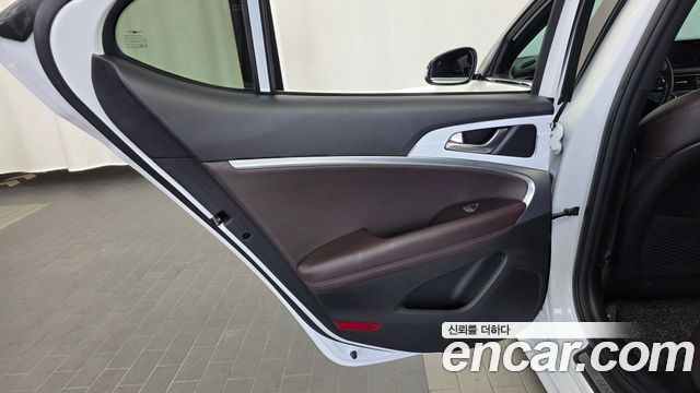 Genesis G70 Gasoline 2.0T 2WD 2021 — фото 31