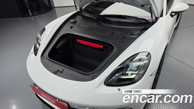 Porsche 718 Cayman 4.0 GTS 2023 — фото 6