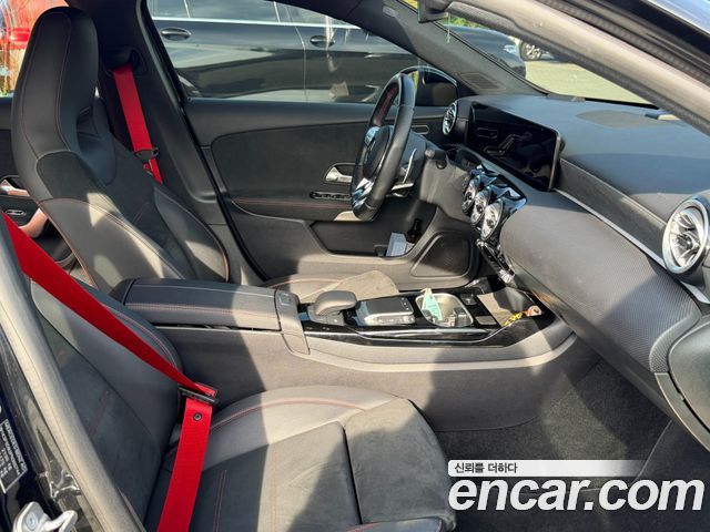 Mercedes-Benz A-Class (W177) AMG A45 4MAITC+ Hatchback 2023 — фото 19