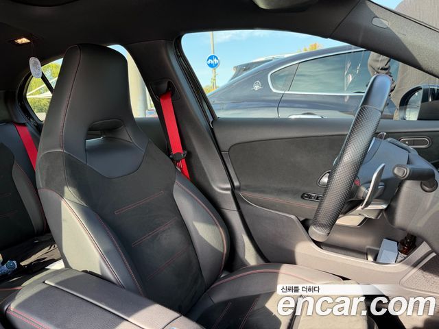 Mercedes-Benz A-Class (W177) AMG A45 4MAITC+ Hatchback 2023 — фото 20