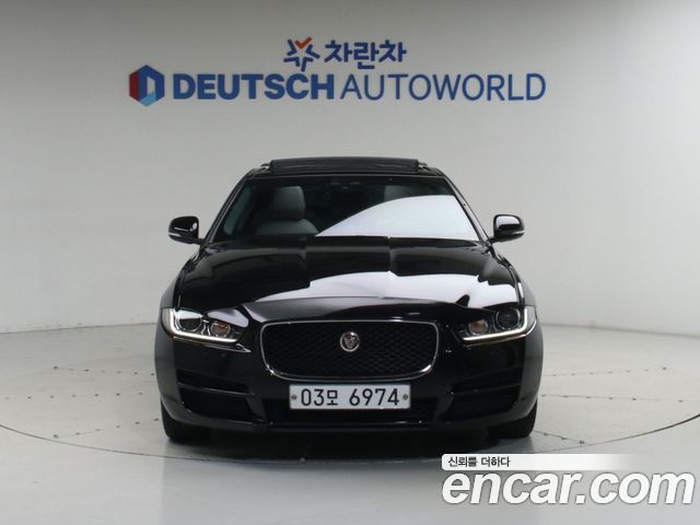 Jaguar XE 20d Prestige 2018 — фото 4