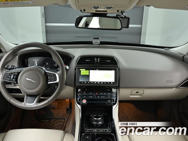 Jaguar XE 20d Prestige 2018 — фото 7