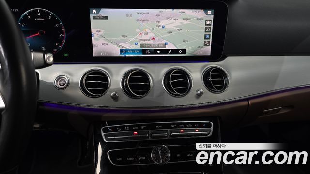 Mercedes-Benz E-Class (W213) E250 Avantgarde 2021 — фото 12