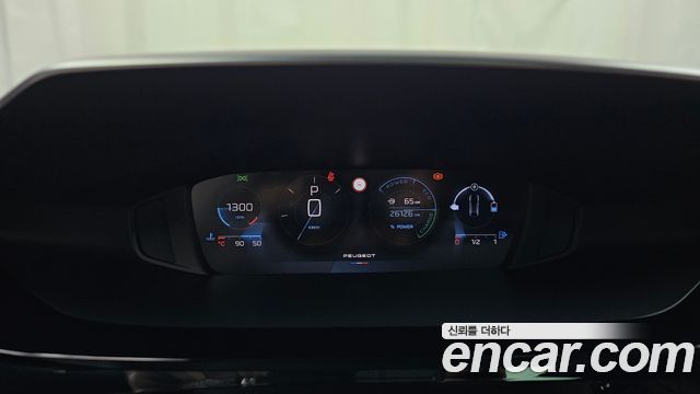 Peugeot 408 1.2 Hybrid GT 2025 — фото 8