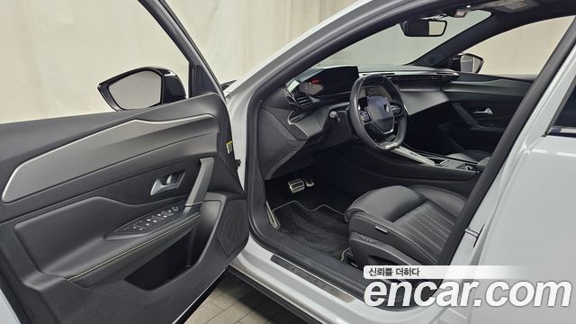 Peugeot 408 1.2 Hybrid GT 2025 — фото 10