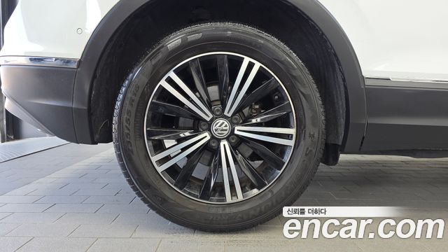 Volkswagen Tiguan (II) 2.0 TDI Prestige 2018 — фото 5
