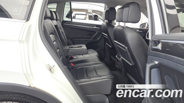Volkswagen Tiguan (II) 2.0 TDI Prestige 2018 — фото 12