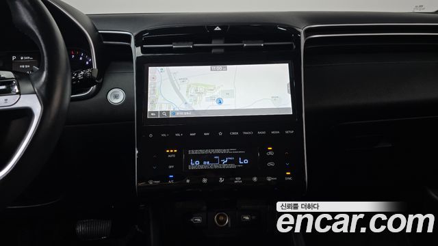 Hyundai Tucson (NX4) Gasoline 1.6 Turbo 4WD Premium 2021 — фото 13