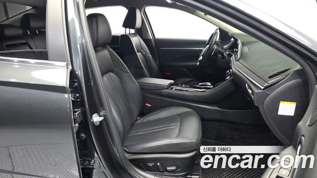 Hyundai Sonata Hybrid (DN8) Premium Family 2021 — фото 11