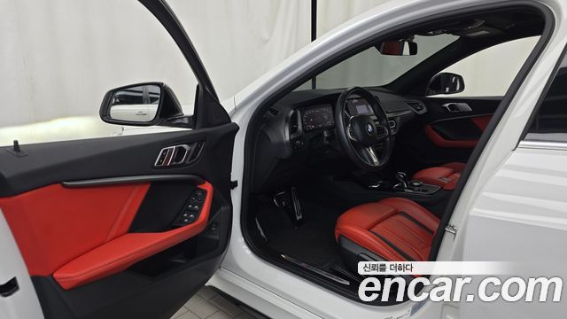 BMW 1 Series (F40) M135i xDrive 2022 — фото 10
