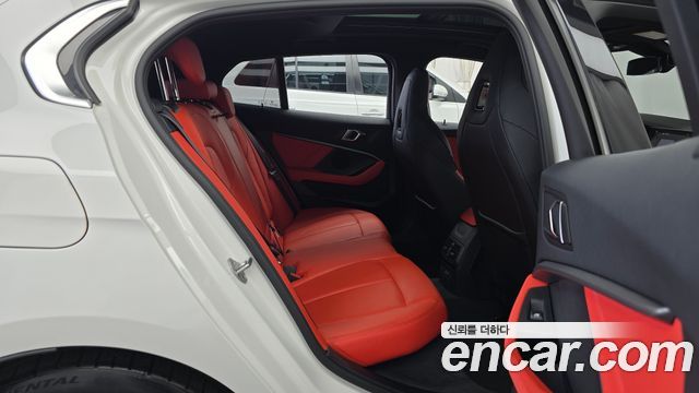 BMW 1 Series (F40) M135i xDrive 2022 — фото 11