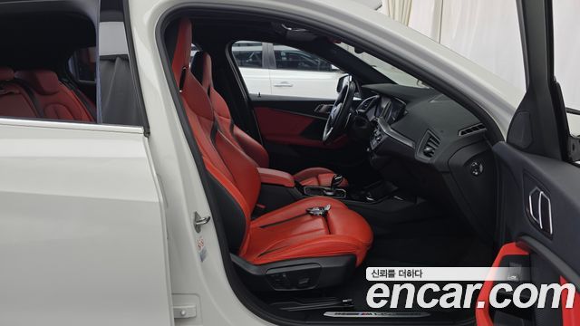 BMW 1 Series (F40) M135i xDrive 2022 — фото 12