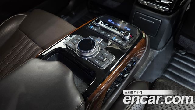 Genesis EQ900 3.3 T-GDI AWD Prestige 2016 — фото 20