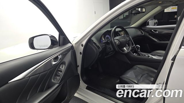 Infiniti Q50 2.2d Premium 2016 — фото 10