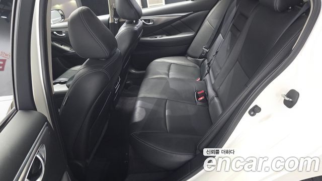 Infiniti Q50 2.2d Premium 2016 — фото 11