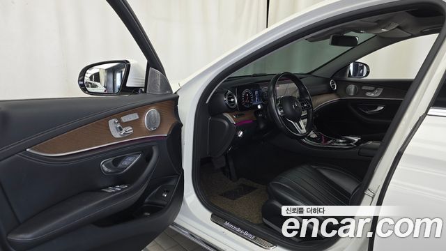 Mercedes-Benz E-Class (W213) E300 4MATIC Exclusive 2019 — фото 10