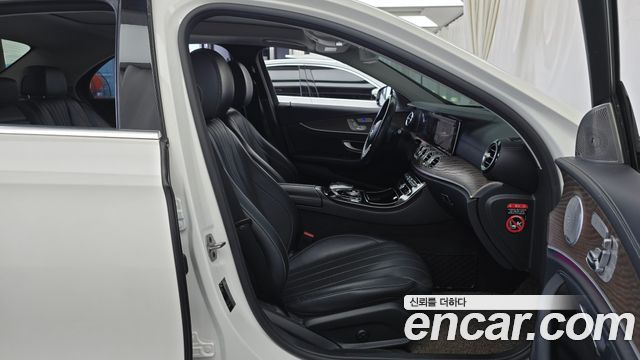 Mercedes-Benz E-Class (W213) E300 4MATIC Exclusive 2019 — фото 11
