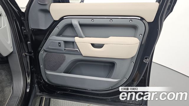 Land Rover Defender (L663) 110 D240 S 2020 — фото 24