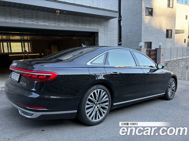 Audi A8 (D5) 60 TFSI Quattro LWB 2021 — фото 2