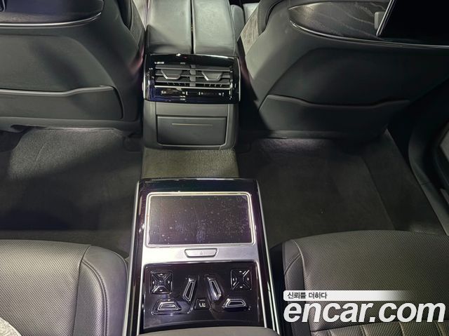 Audi A8 (D5) 60 TFSI Quattro LWB 2021 — фото 18