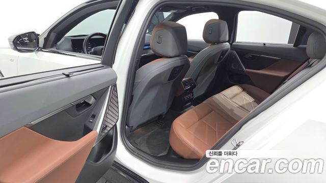 BMW i5 (G60) M60 xDrive 2024 — фото 12