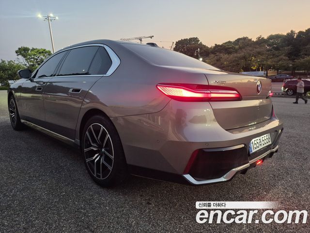 BMW 7 Series (G70) 740d xDrive M Sport 2024 — фото 2