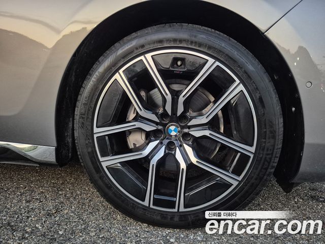 BMW 7 Series (G70) 740d xDrive M Sport 2024 — фото 5