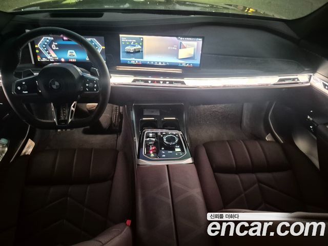 BMW 7 Series (G70) 740d xDrive M Sport 2024 — фото 6