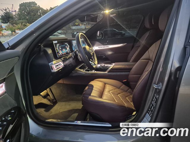 BMW 7 Series (G70) 740d xDrive M Sport 2024 — фото 9