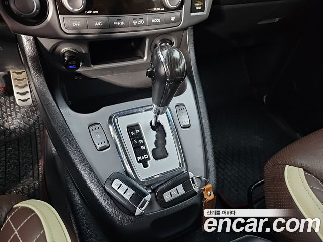 KG Mobility (SsangYong) Korando Turismo 4WD TX 9-seater 2017 — фото 8