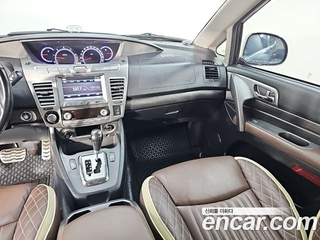 KG Mobility (SsangYong) Korando Turismo 4WD TX 9-seater 2017 — фото 10