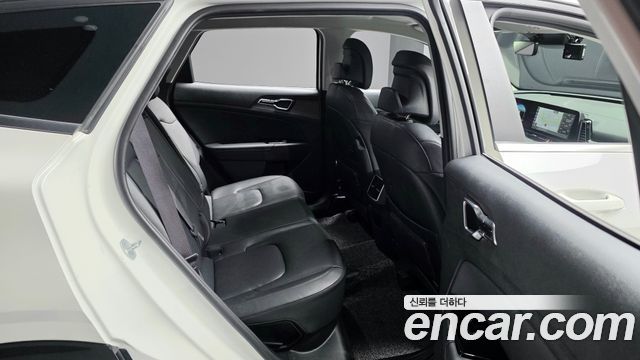 Kia Sportage (V) LPG 2.0 2WD Signature 2023 — фото 16