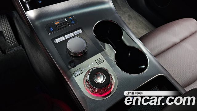 Genesis GV70 2.5T Gasoline AWD 2025 — фото 9