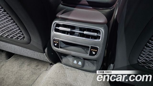 Genesis GV70 2.5T Gasoline AWD 2025 — фото 23