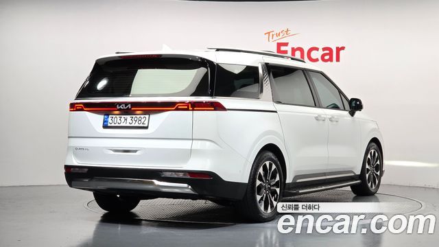 Kia Carnival (IV) Gasoline 9-Seater Signature 2023 — фото 2