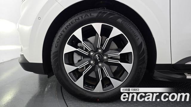 Kia Carnival (IV) Gasoline 9-Seater Signature 2023 — фото 5