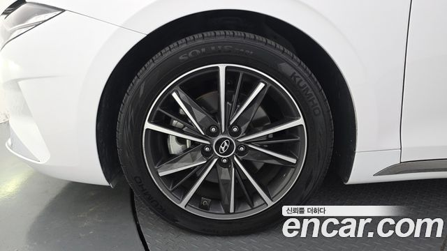 Hyundai Grandeur (IG) 2.5 Le Blanc 2023 — фото 5