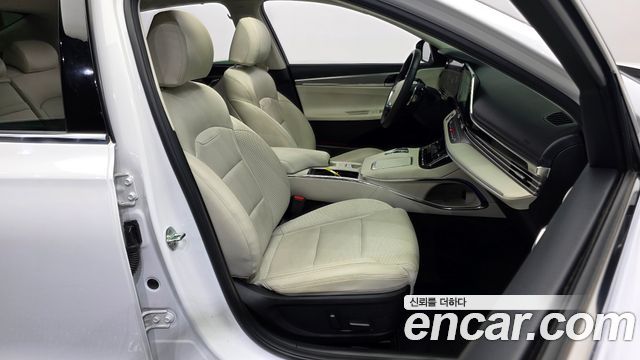 Hyundai Grandeur (IG) 2.5 Le Blanc 2023 — фото 11