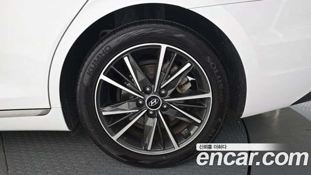 Hyundai Grandeur (IG) 2.5 Le Blanc 2023 — фото 21