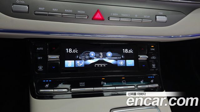Hyundai Grandeur (IG) 2.5 Le Blanc 2023 — фото 31