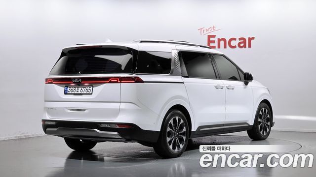 Kia Carnival (IV) Gasoline 9-Seater Signature 2023 — фото 2