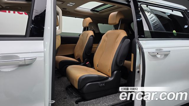 Kia Carnival (IV) Gasoline 9-Seater Signature 2023 — фото 12