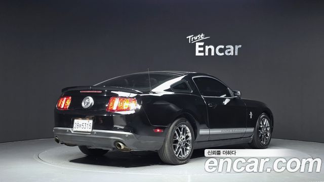 Ford Mustang Coupe 2012 — фото 2