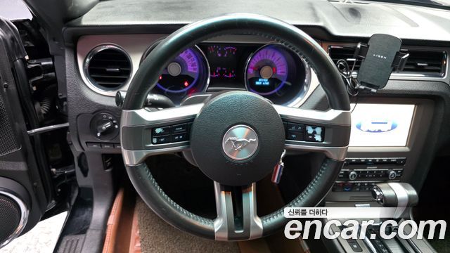 Ford Mustang Coupe 2012 — фото 13