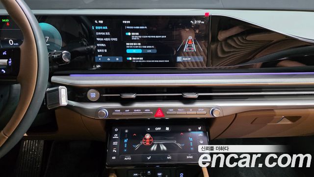 Hyundai Grandeur (GN7) 2,5 Gasoline 2WD Calligraphy 2025 — фото 17