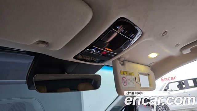 Hyundai Grandeur (GN7) 2,5 Gasoline 2WD Calligraphy 2025 — фото 19