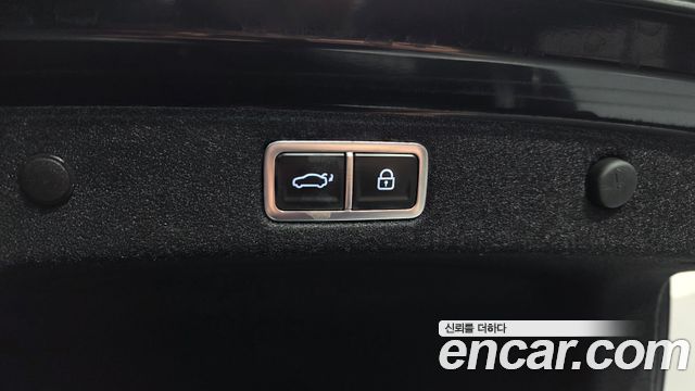 Hyundai Grandeur (GN7) 2,5 Gasoline 2WD Calligraphy 2025 — фото 20