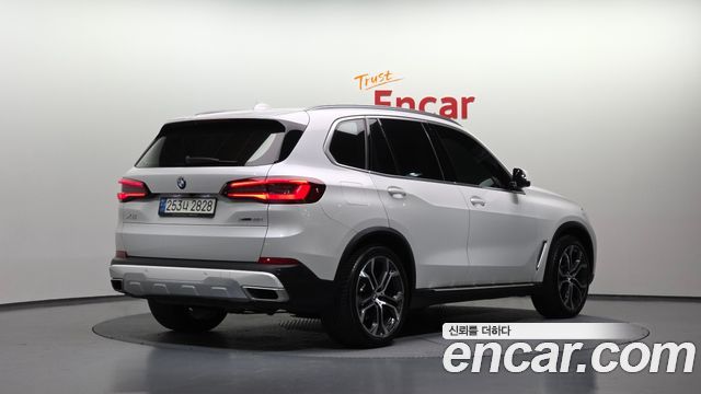 BMW X5 (G05) xDrive 40i xLine 2022 — фото 2